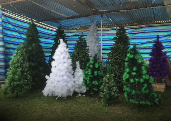 Top rated artificial Christmas tree with full branches and lights